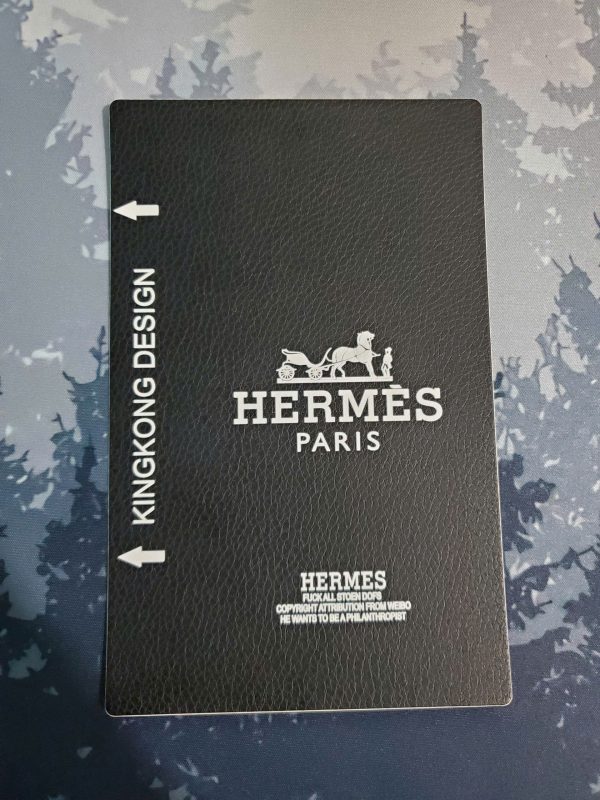 Skin Da 3M Mẫu - Hermès Dark Nền Đen Chữ Trắng - Hình ảnh 5